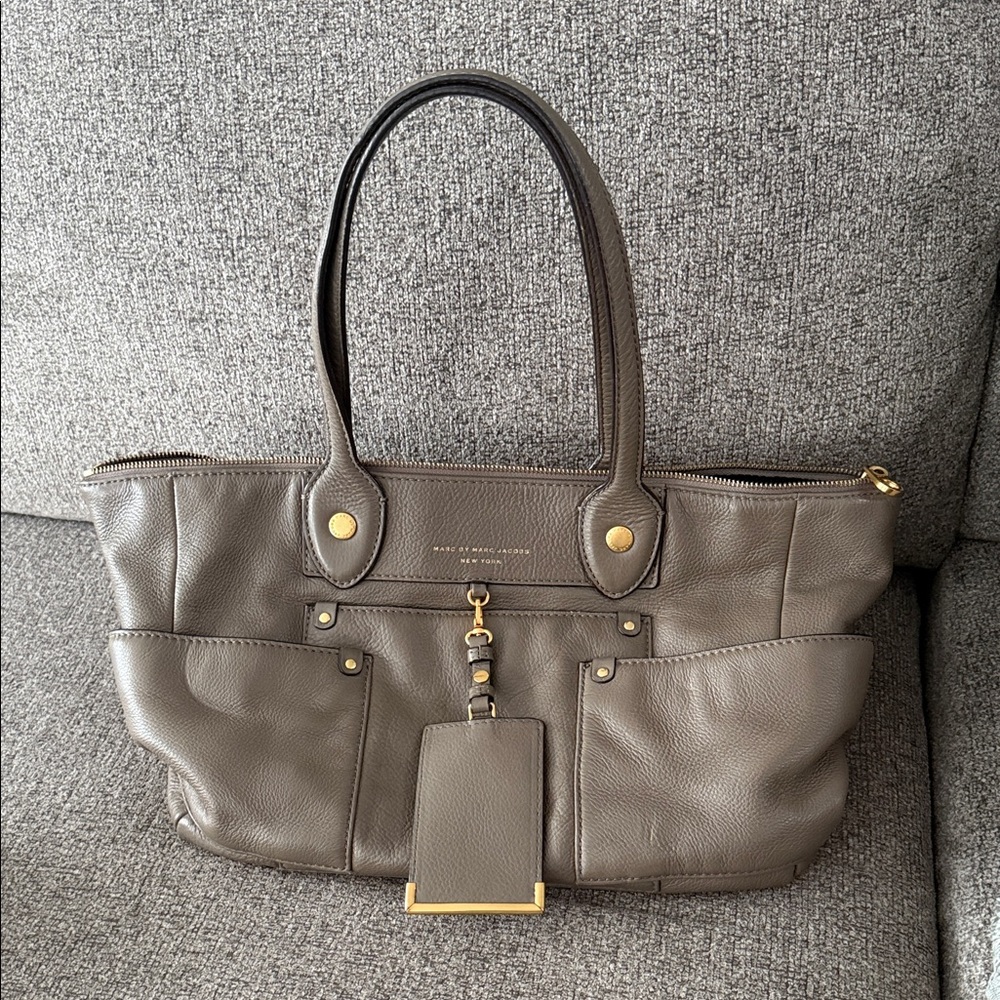Marc by Marc Jacobs Taupe Leather Shoulder Bag